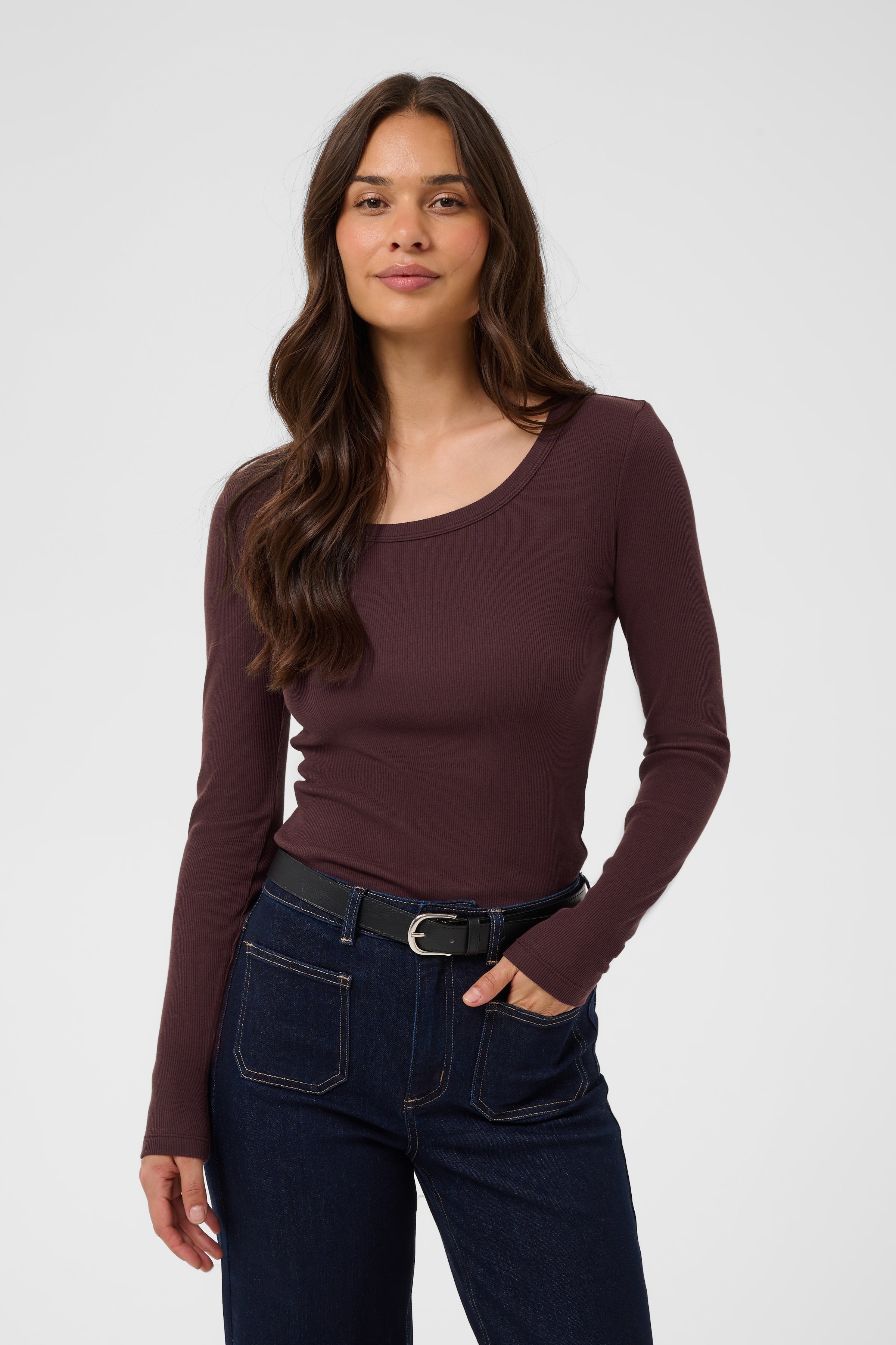 Pull brun Kacarna