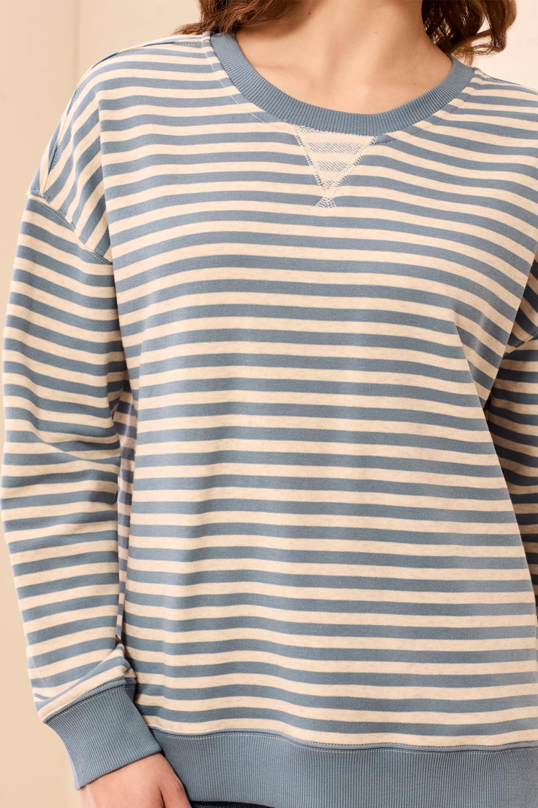 Pull rayé à col rond bleu