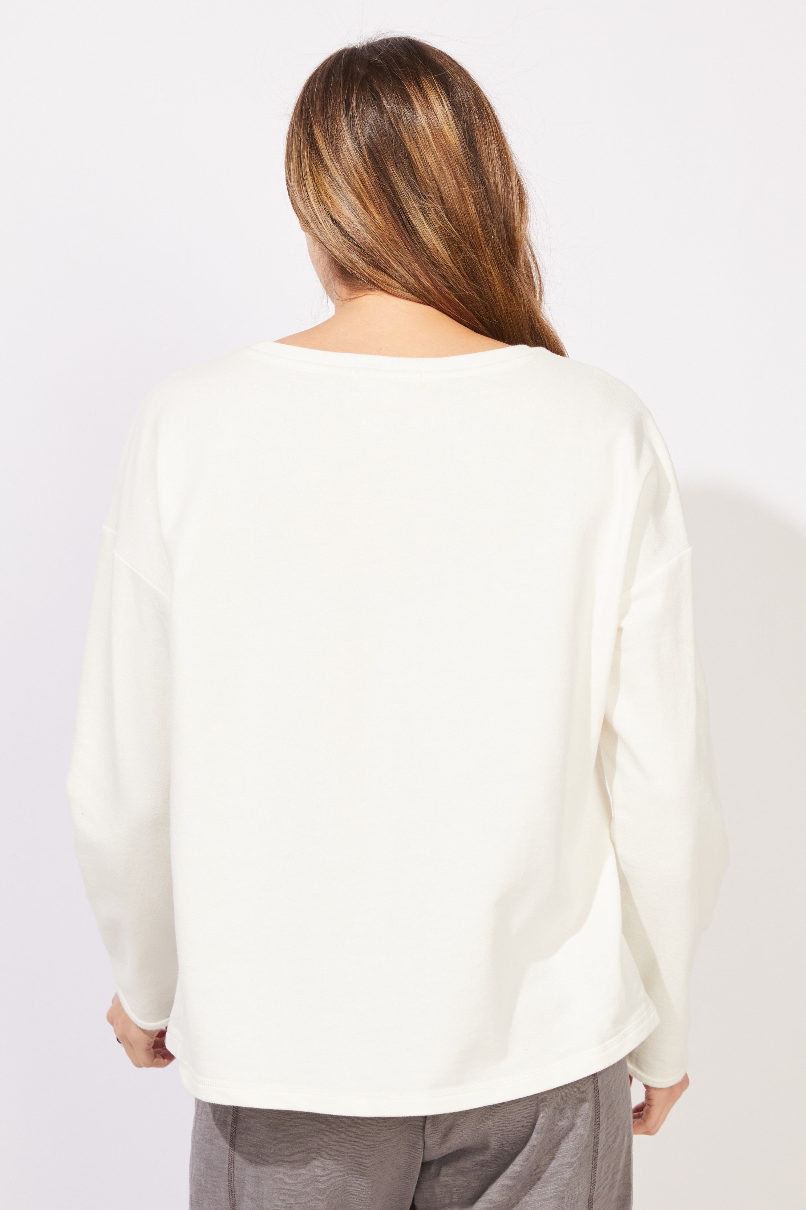 Pull blanc perle avec cœur brodé