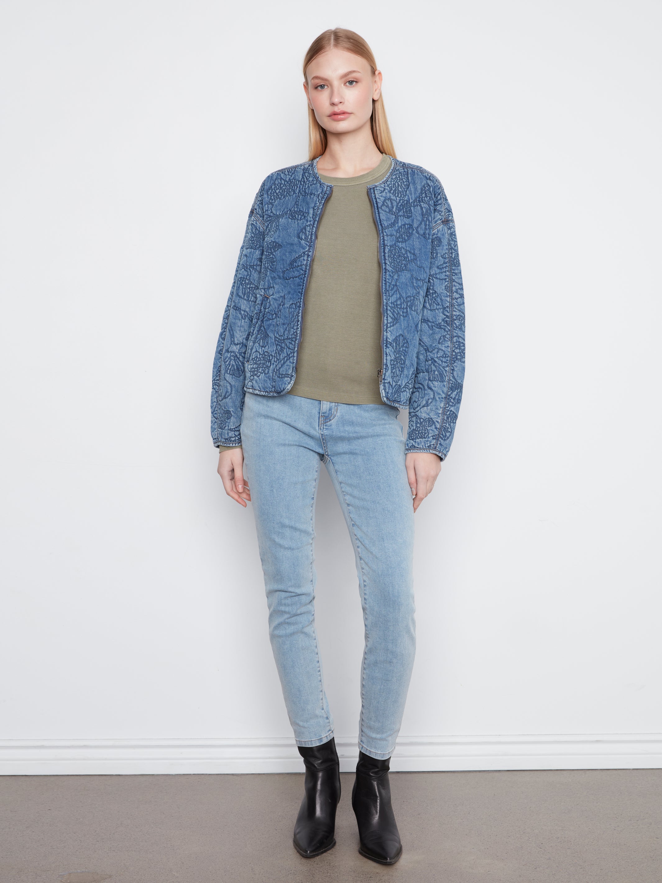 Veste florale en denim matelassé