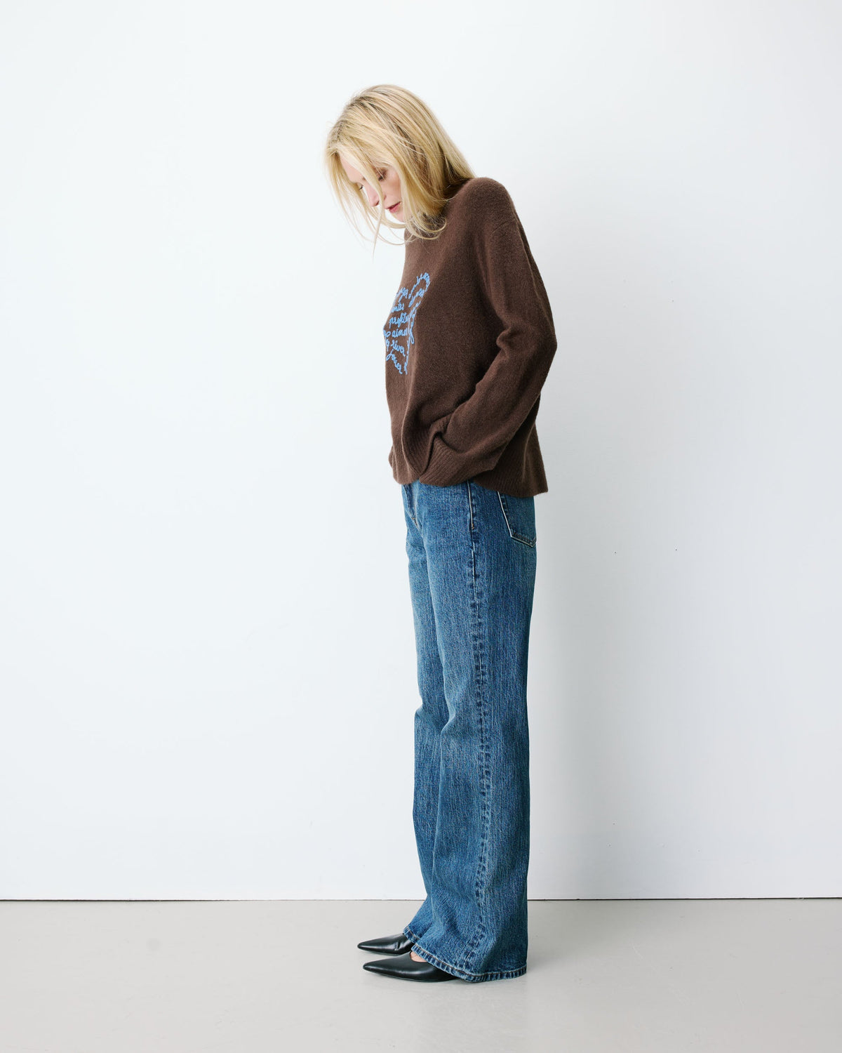 Pull avec coeur brodé Aubin couleur chocolat