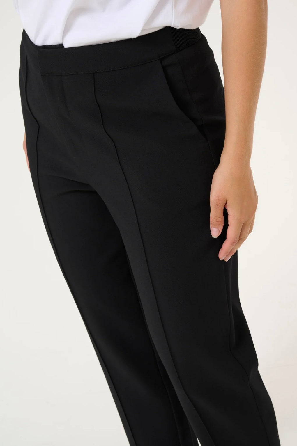 Hella pantalon, à la cheville