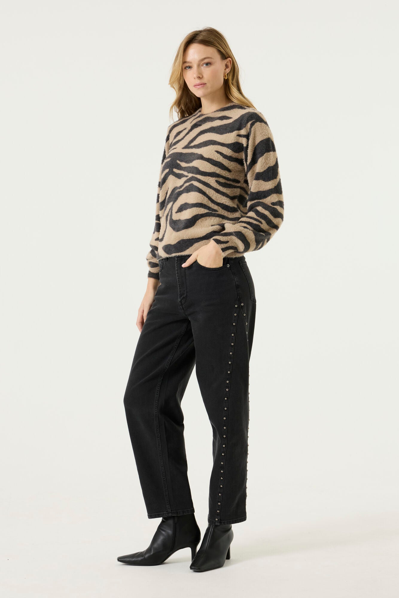Pull à motif zébré