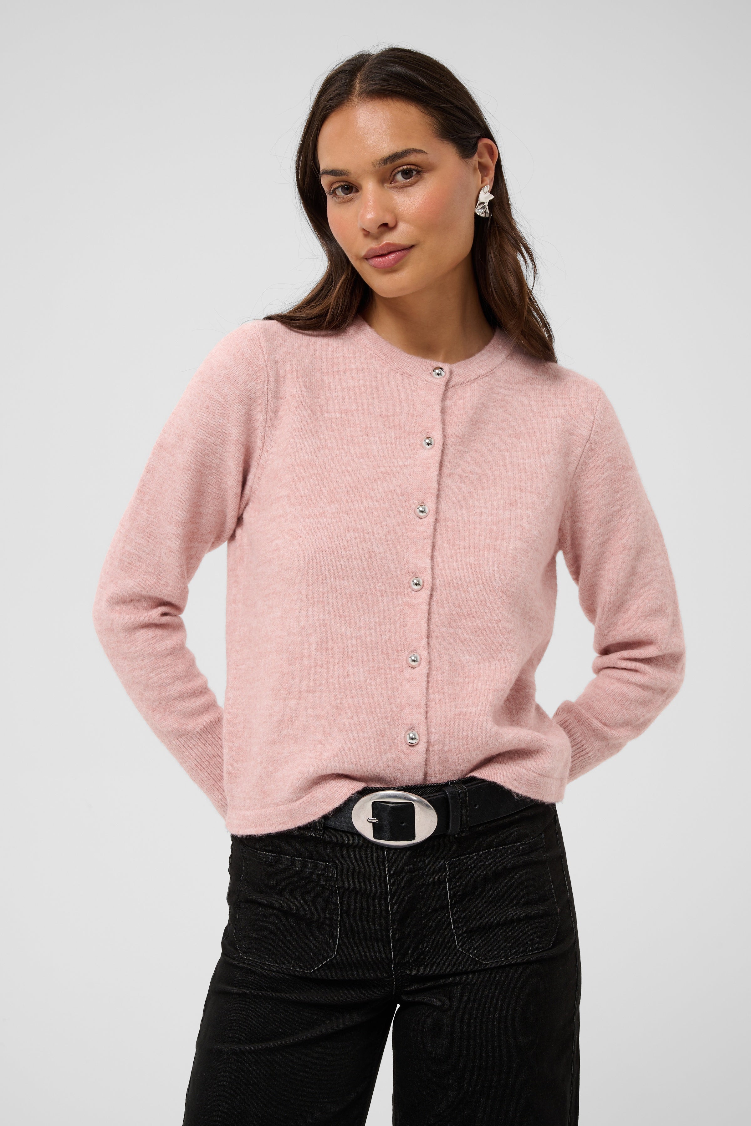 Cardigan rose à boutons bijoux