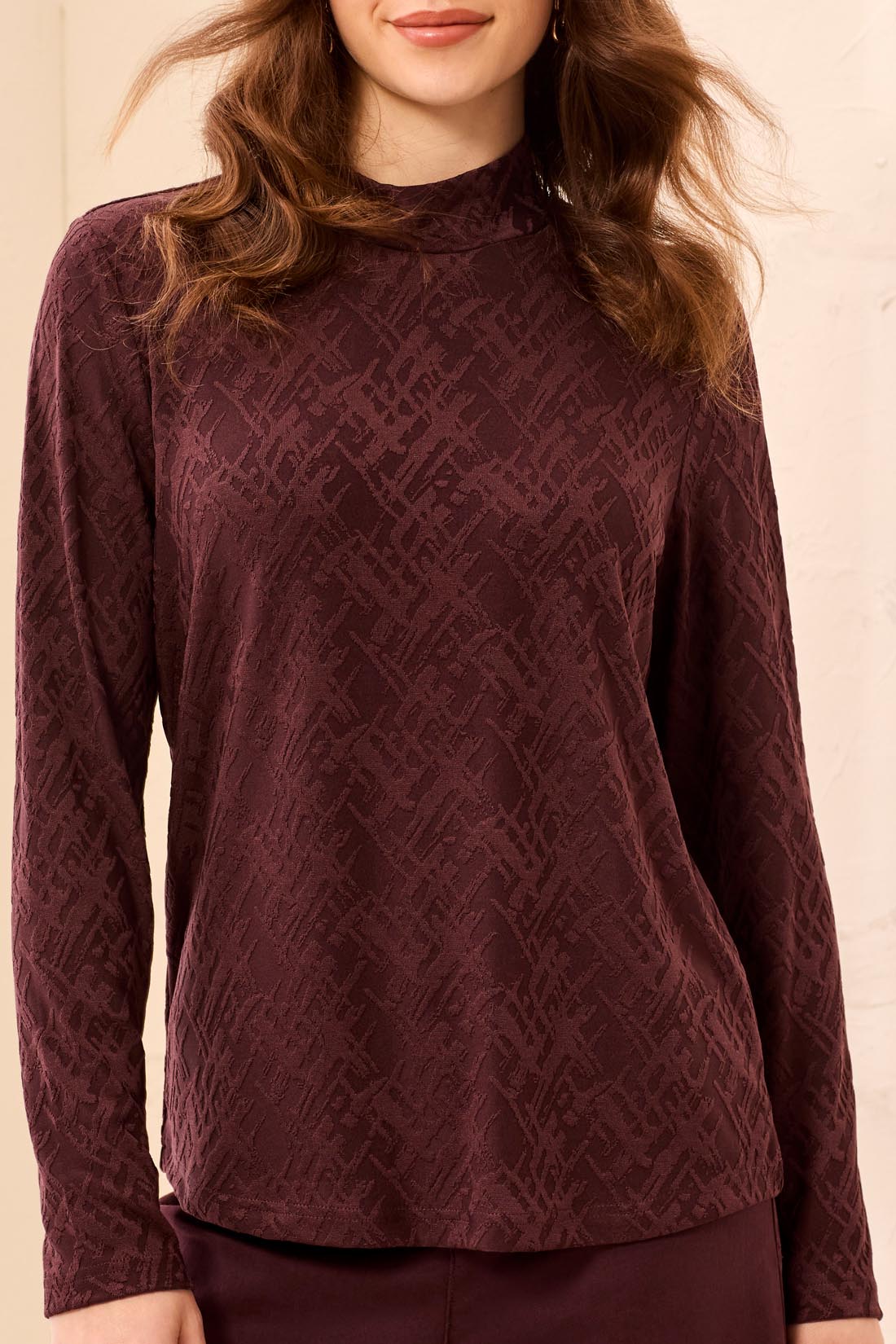 Pull à col montant en jacquard prune