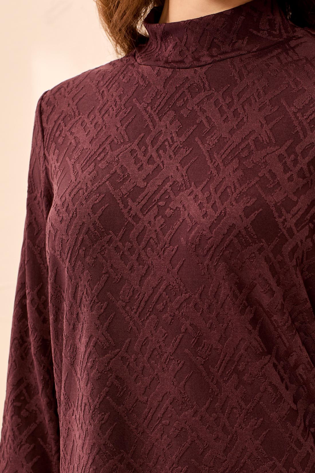 Pull à col montant en jacquard prune