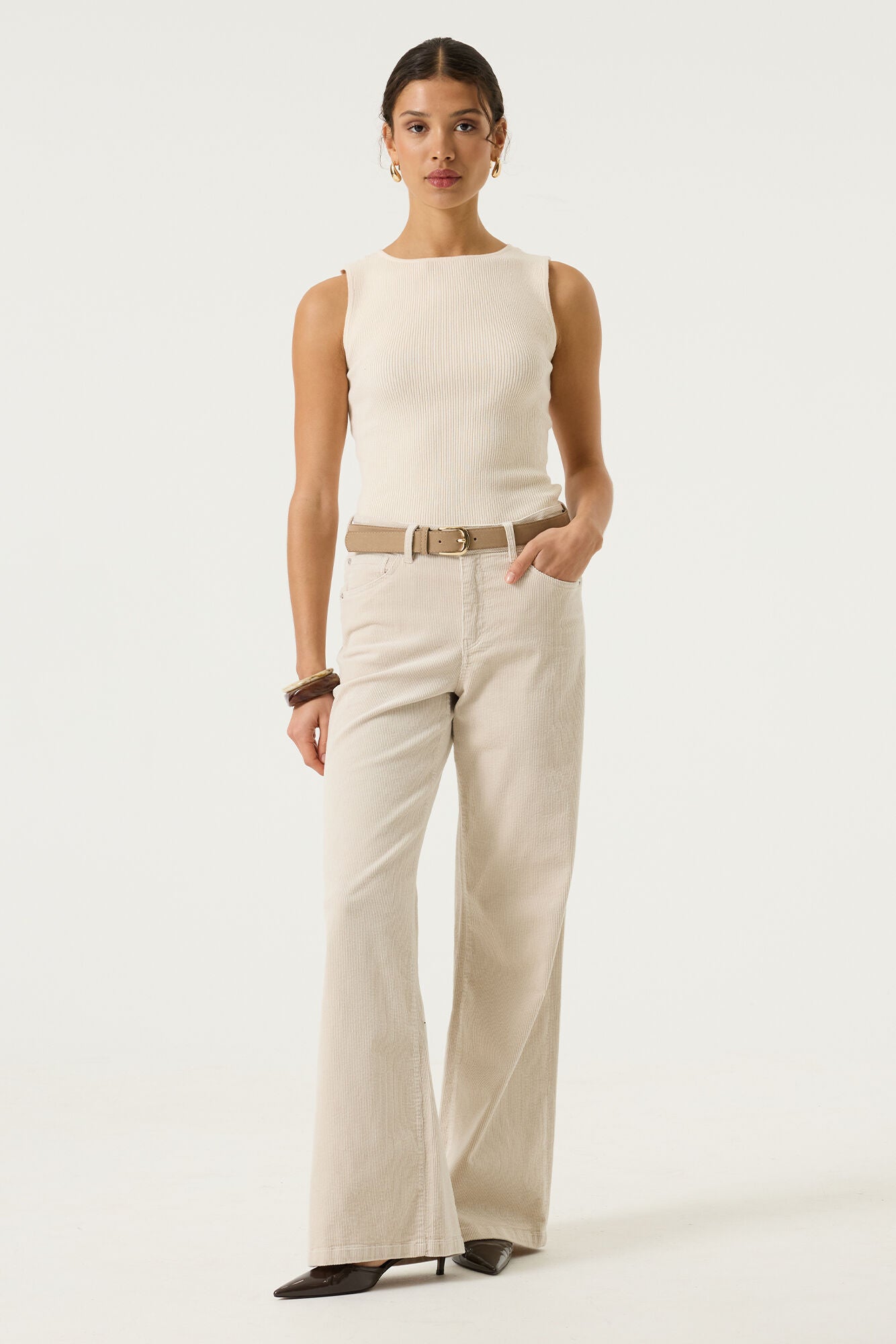 Pantalon en velours côtelé écru