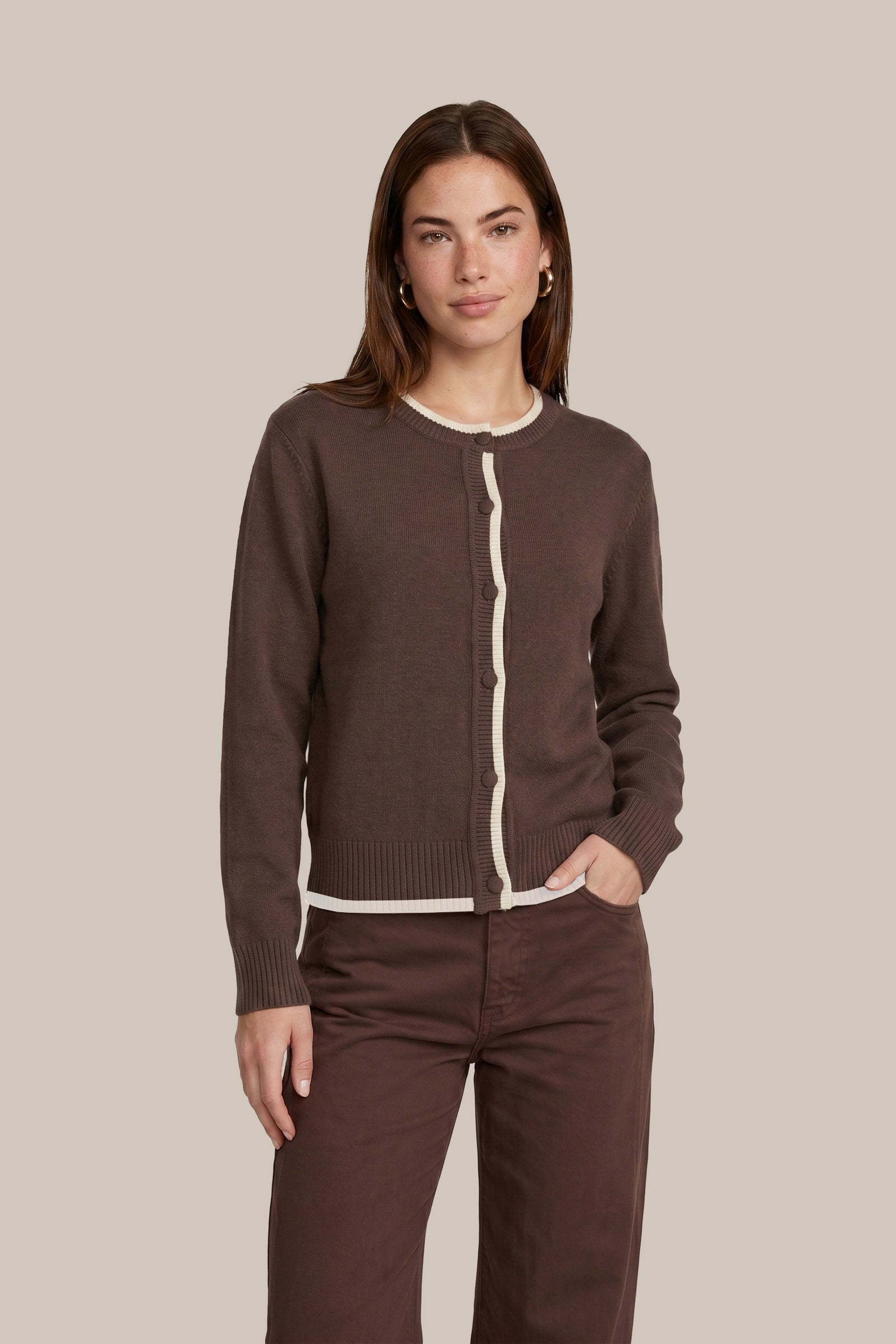 Cardigan brun et crème à col rond