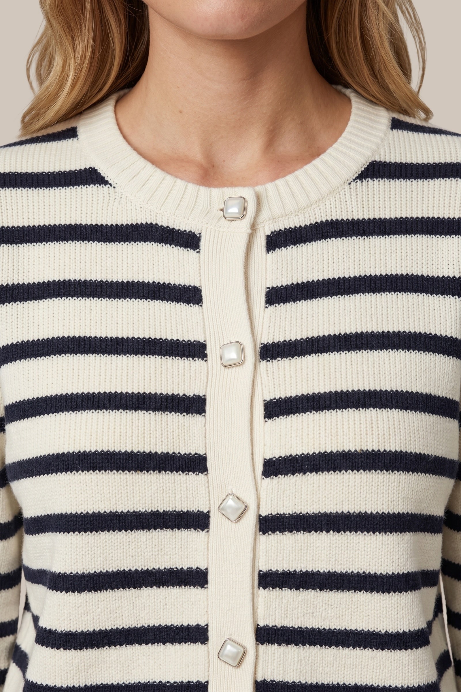 Cardigan rayé avec boutons nacrés