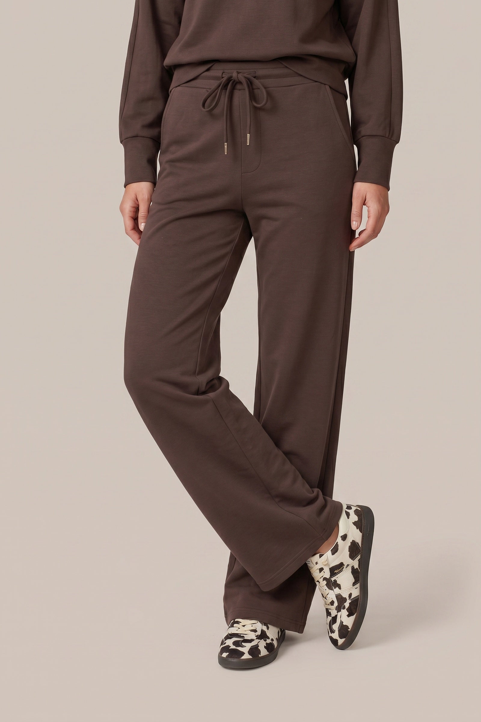 Pantalon large avec cordon doré