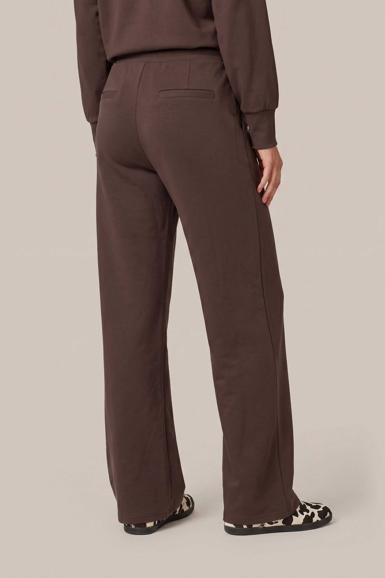 Pantalon large avec cordon doré