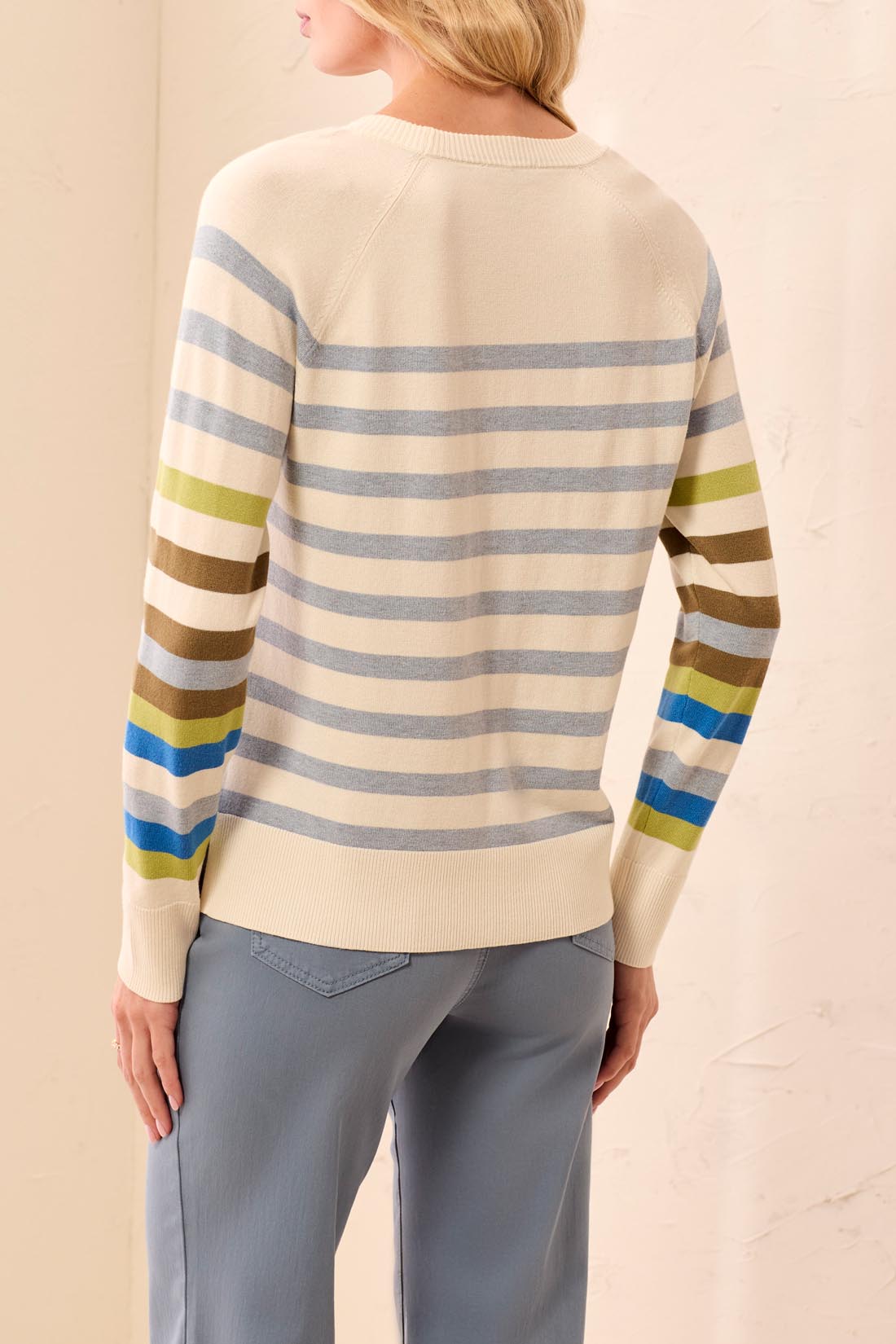 Pull rayé multicolore à col rond