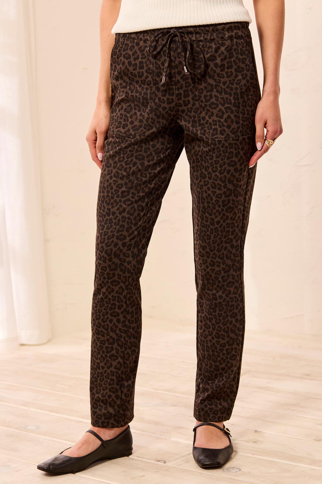 Pantalon à imprimé léopard