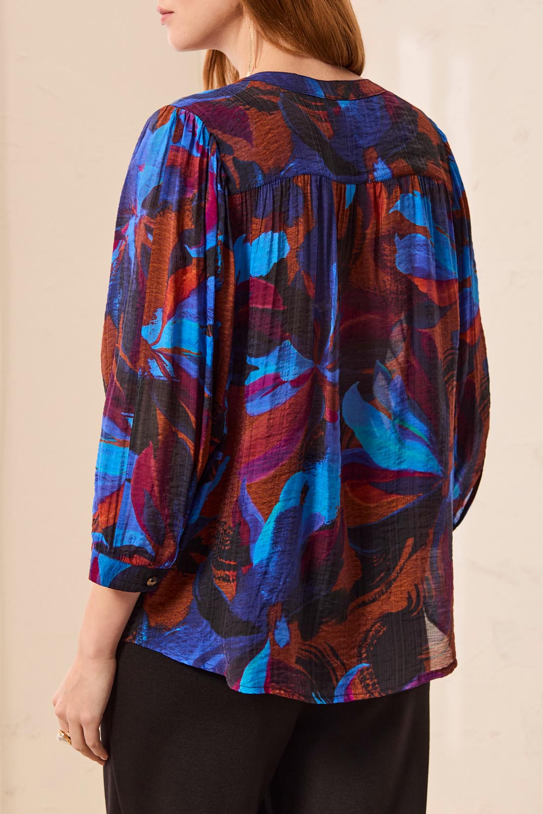 Blouse fleurie bleu vif