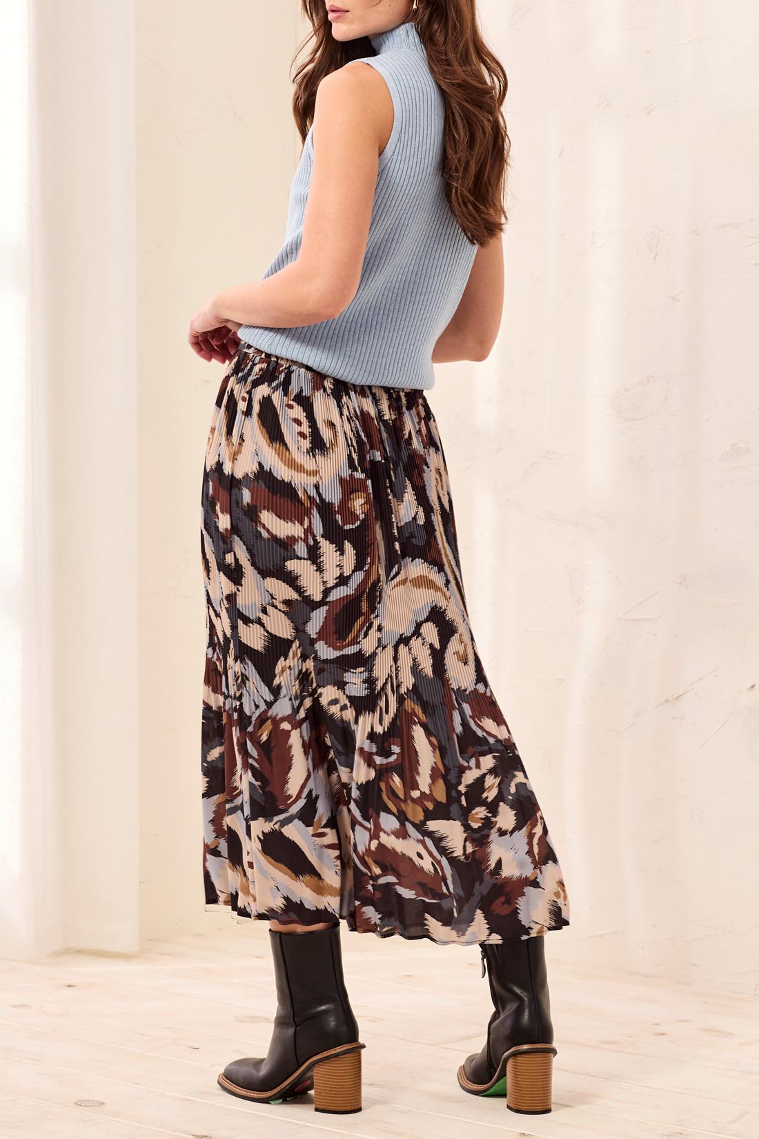 Jupe midi plissée couleur acier