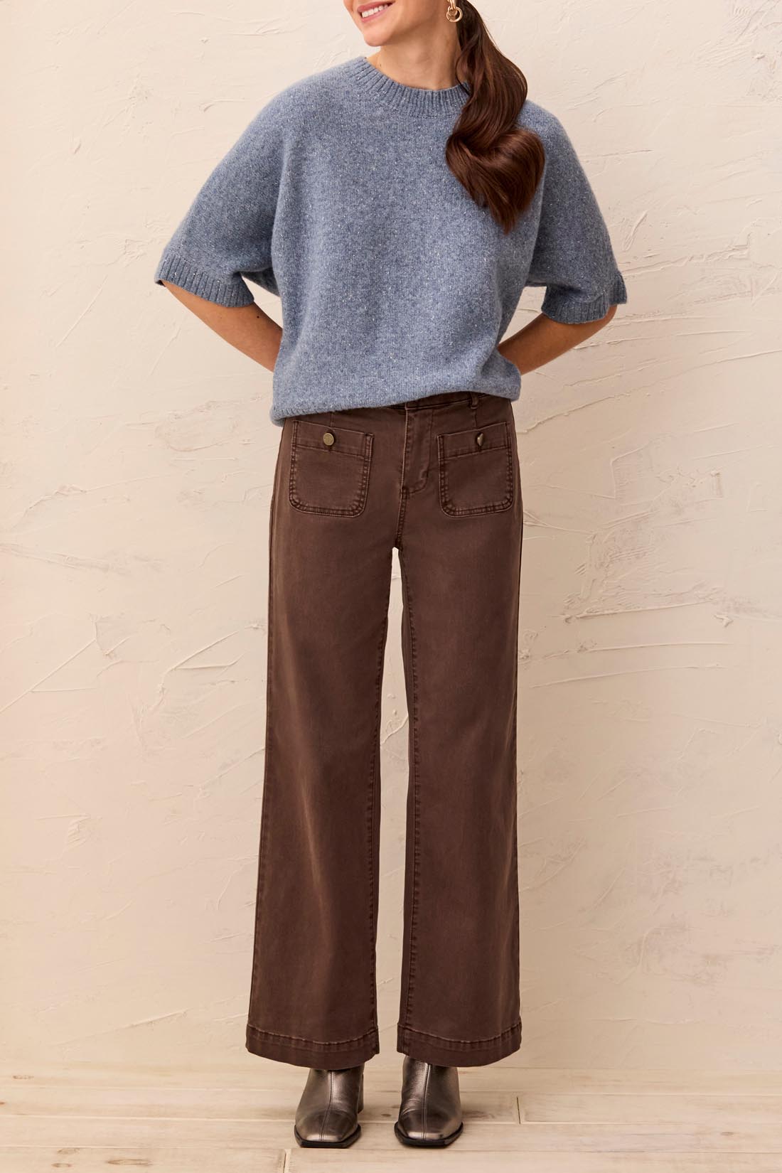 Pantalon Sophia chocolat à coupe super droite