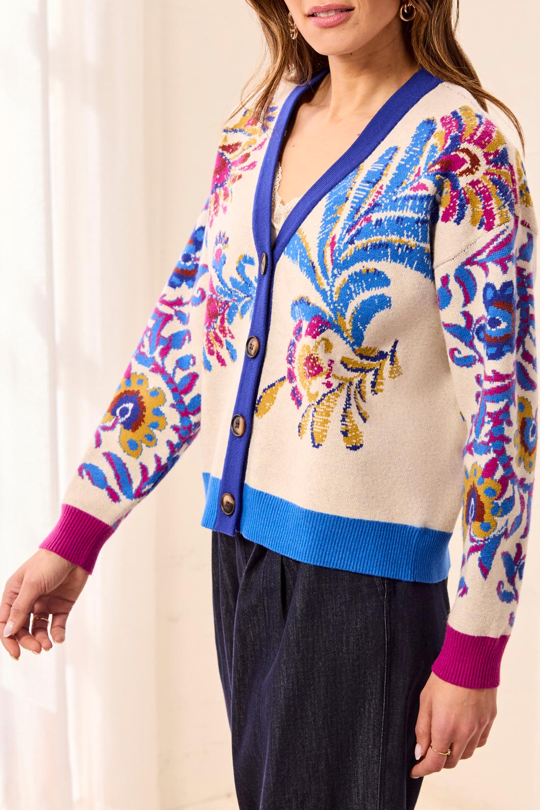 Cardigan floral baroque