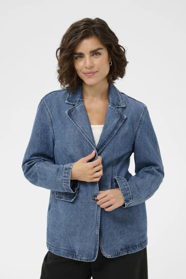 Klara Veston en jean