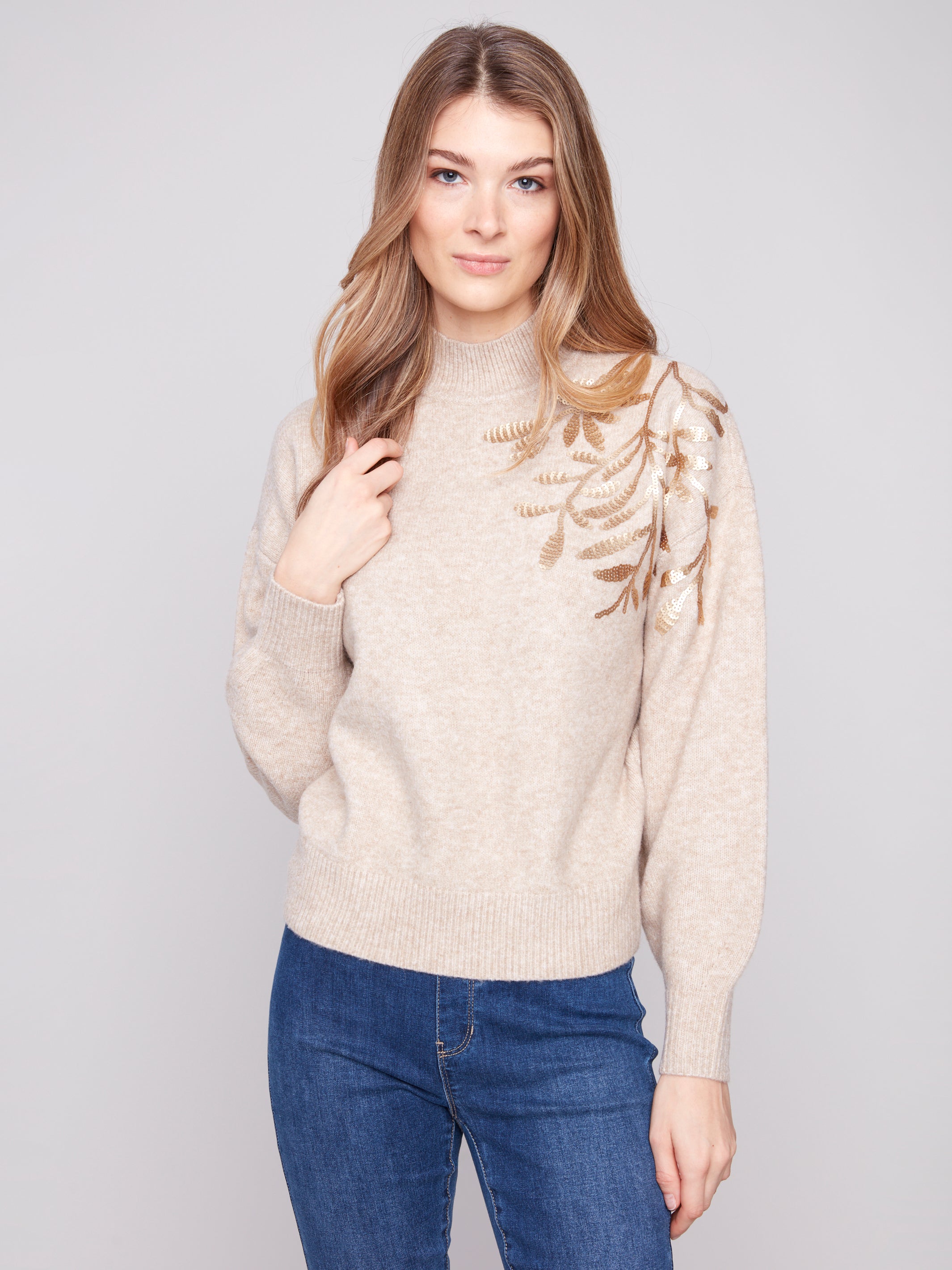 Chandail avec broderie, choix de couleurs