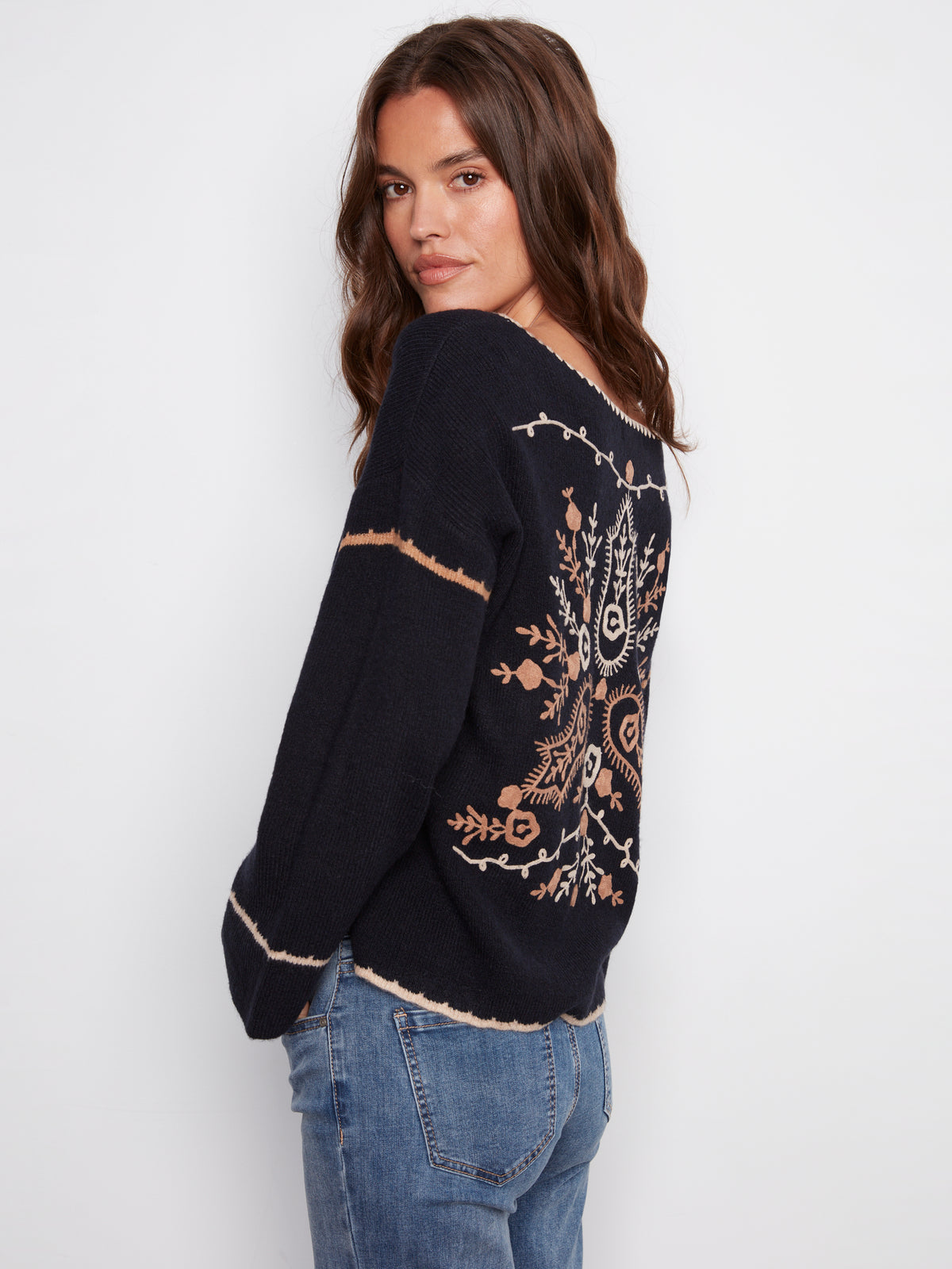 CB Tricot détails de fleurs au dos