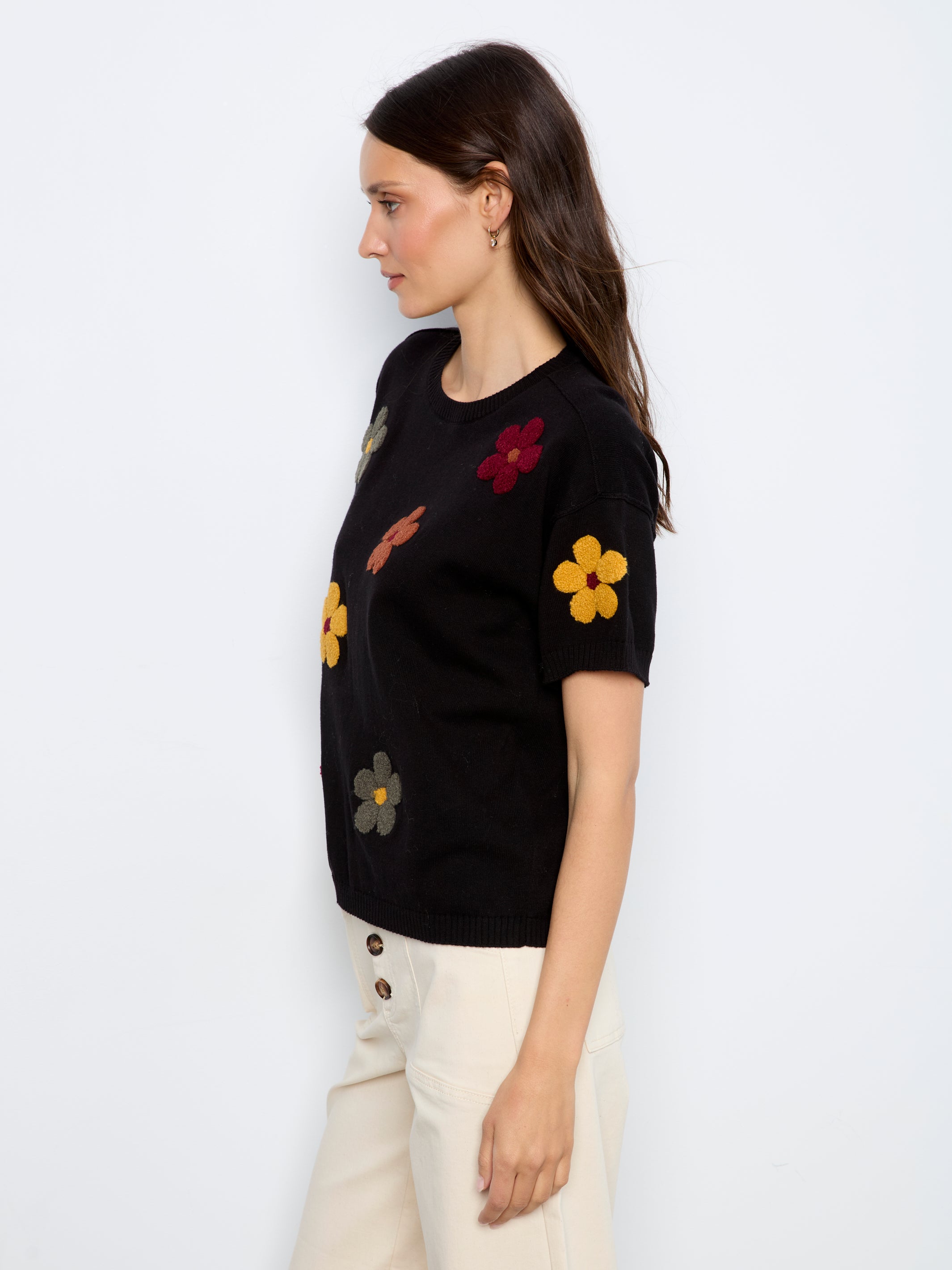 T-shirt noir à fleurs multicolores