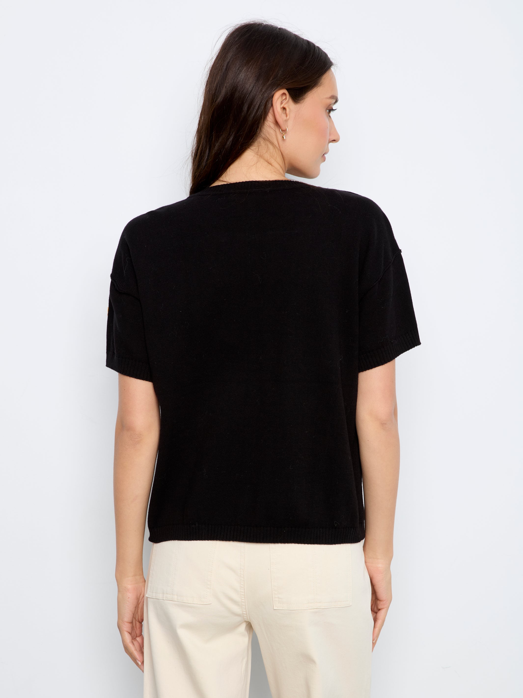 T-shirt noir à fleurs multicolores