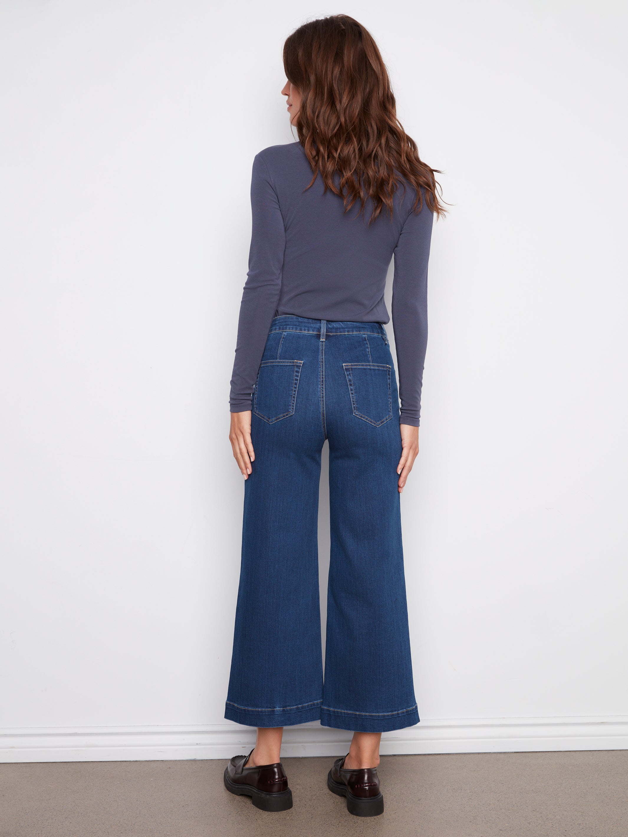 Chandail à la cheville, poches plaquées, jambes larges