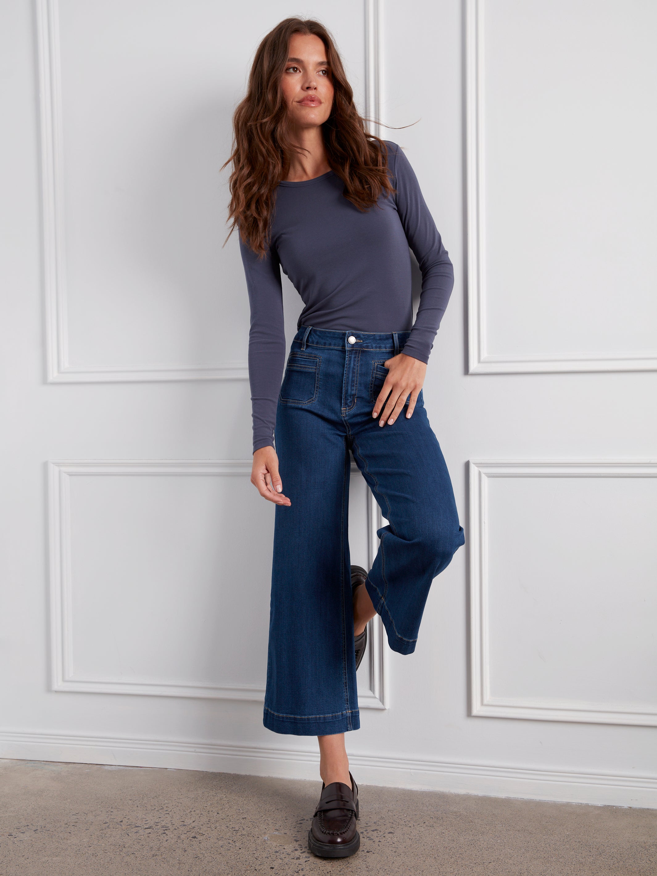 Chandail à la cheville, poches plaquées, jambes larges