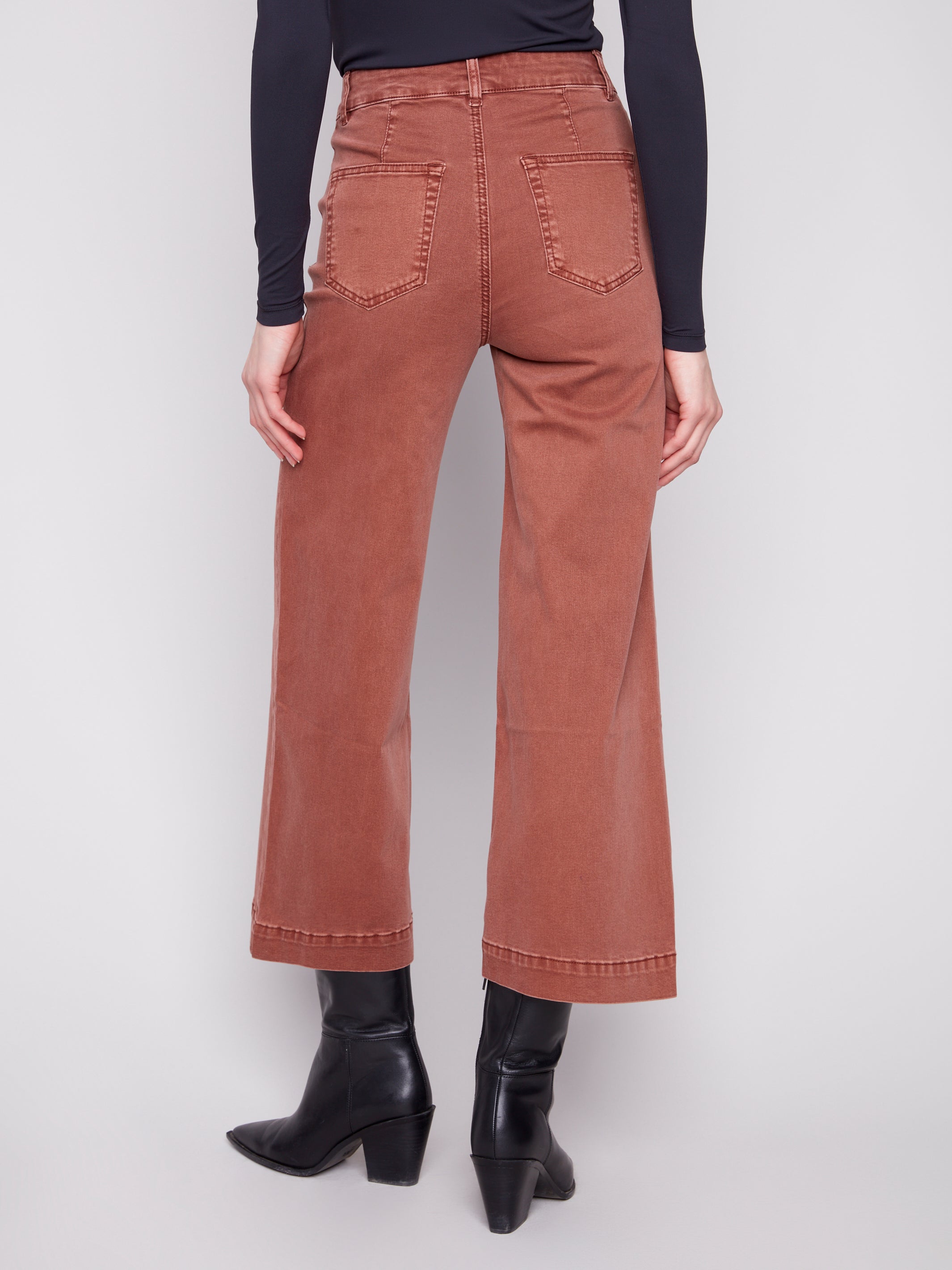 Pantalon à la cheville, jambes larges