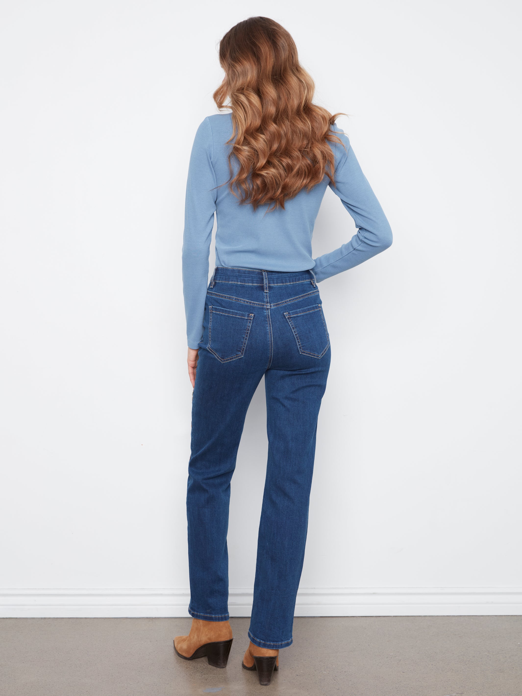Jean brodé floral indigo