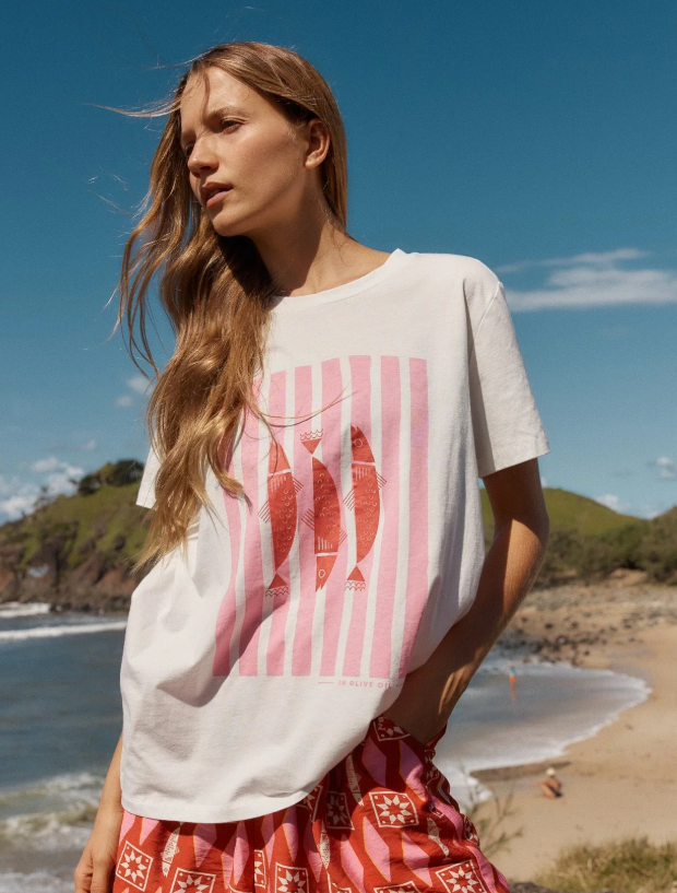 Betty Basics - Ellia Crew Tee - Sardinia
