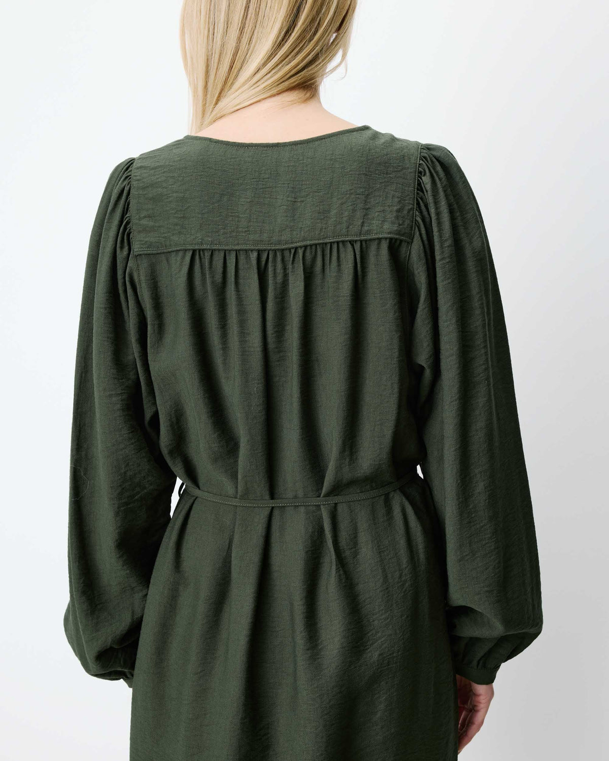 Robe kaki à encolure en V Alienor