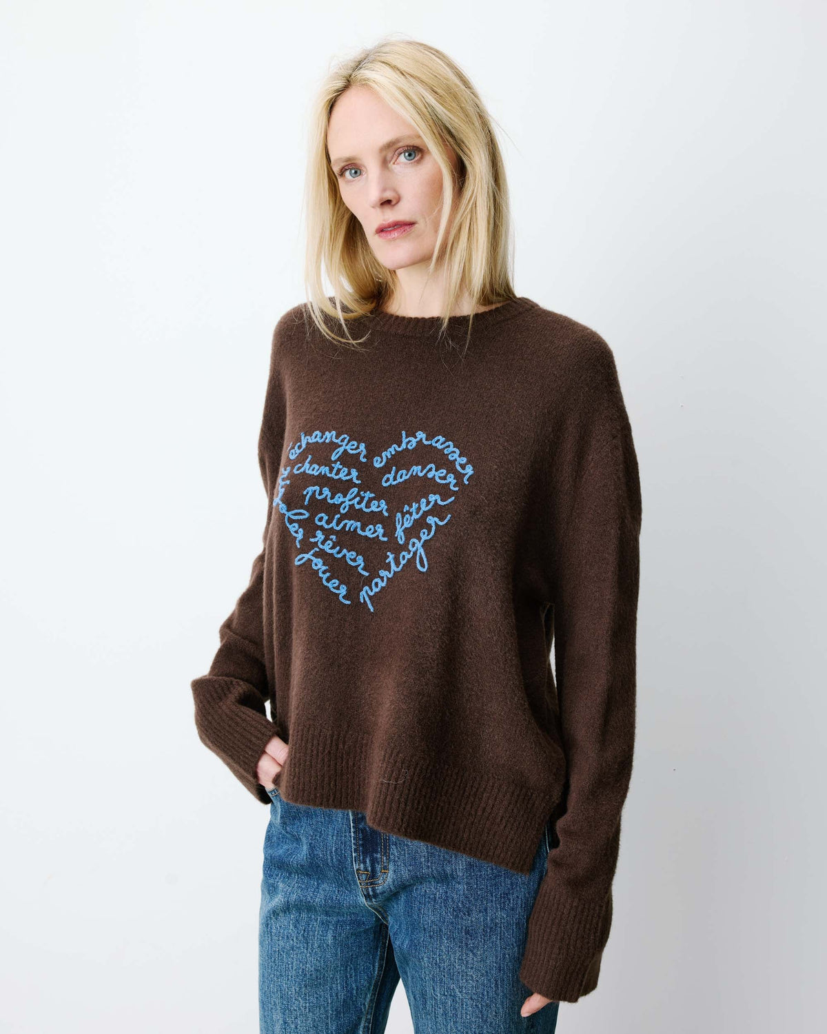 Pull avec coeur brodé Aubin couleur chocolat