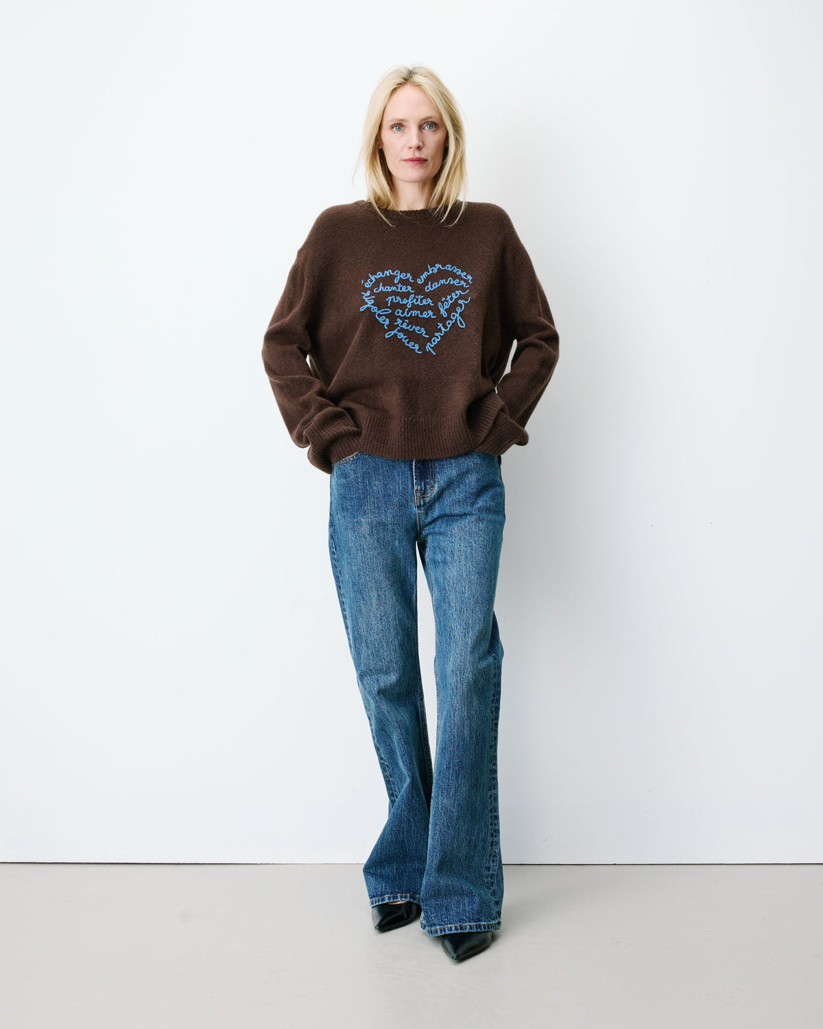 Pull avec coeur brodé Aubin couleur chocolat