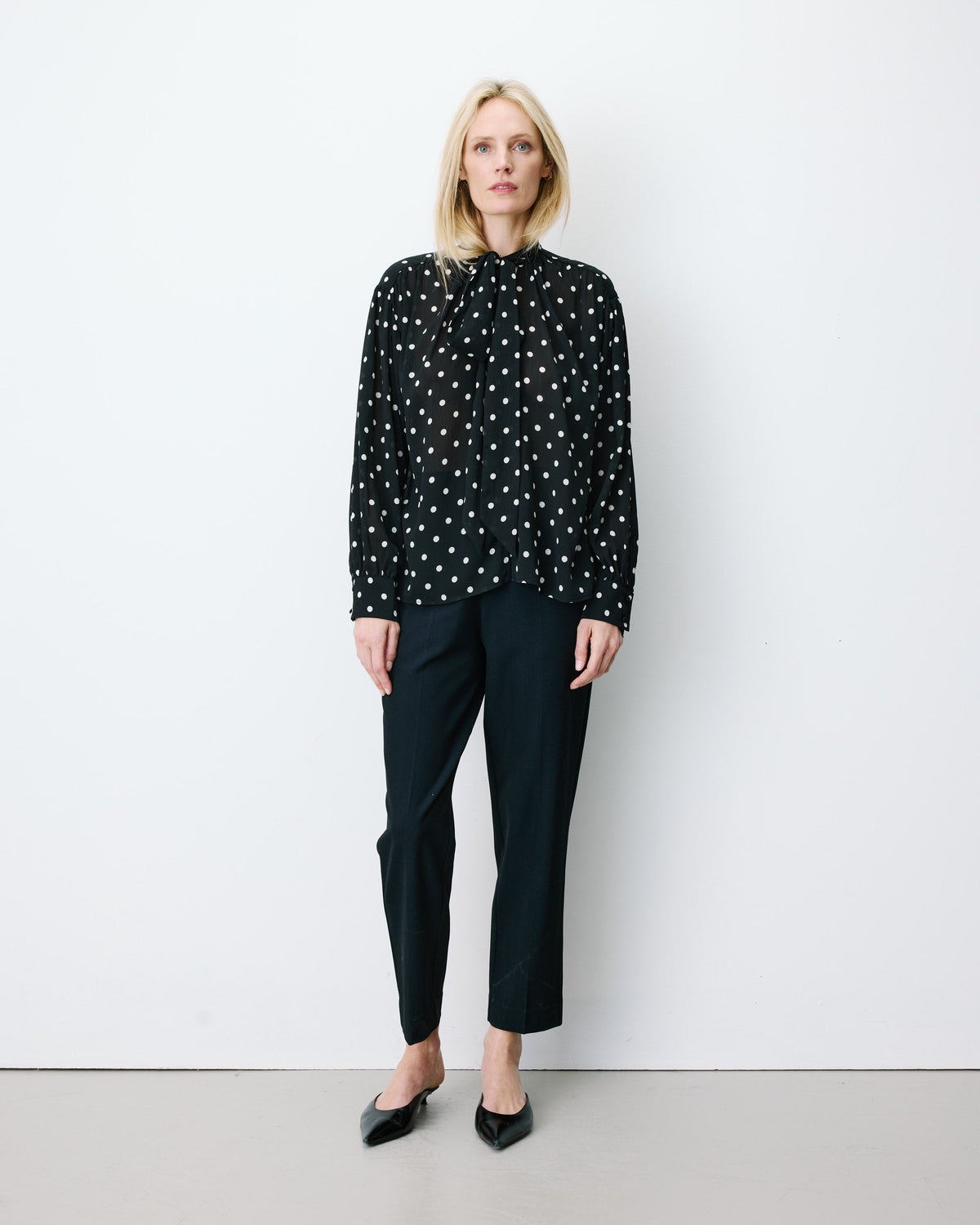 Chemisier noir à pois Angelica