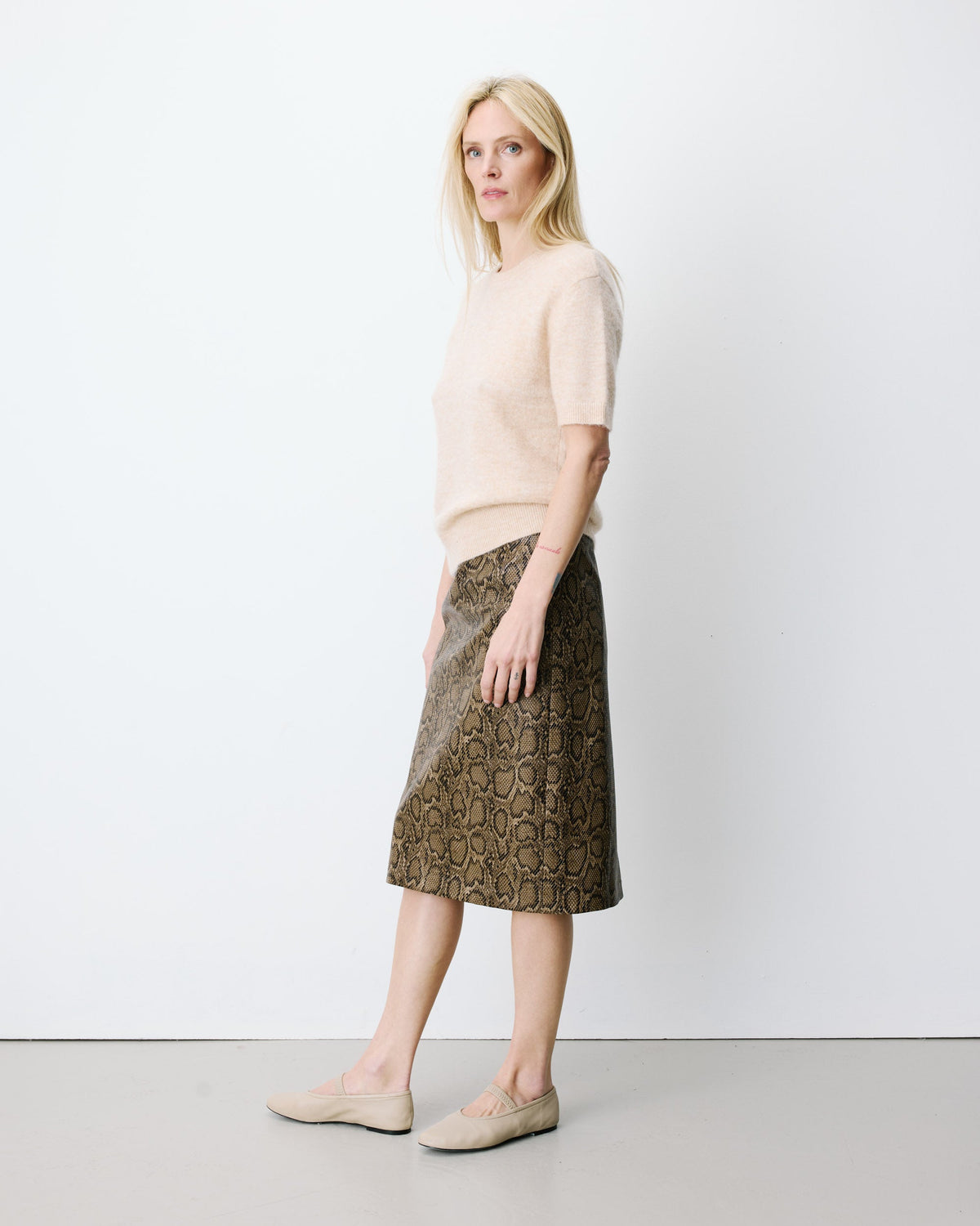 Cardigan beige à manches courtes Akarios