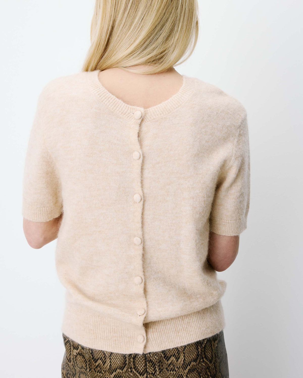 Cardigan beige à manches courtes Akarios