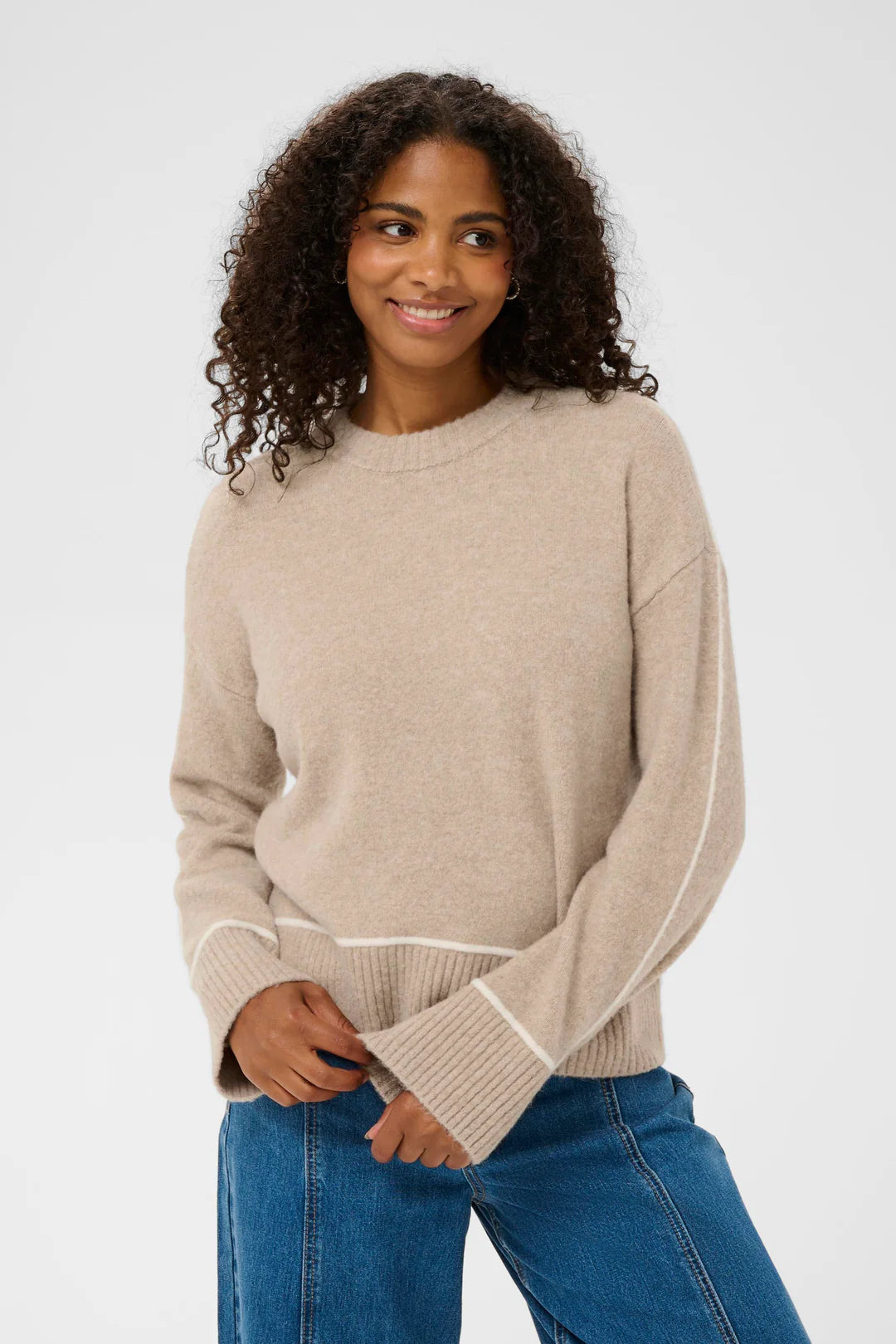 Jinie Tricot détails contrastants