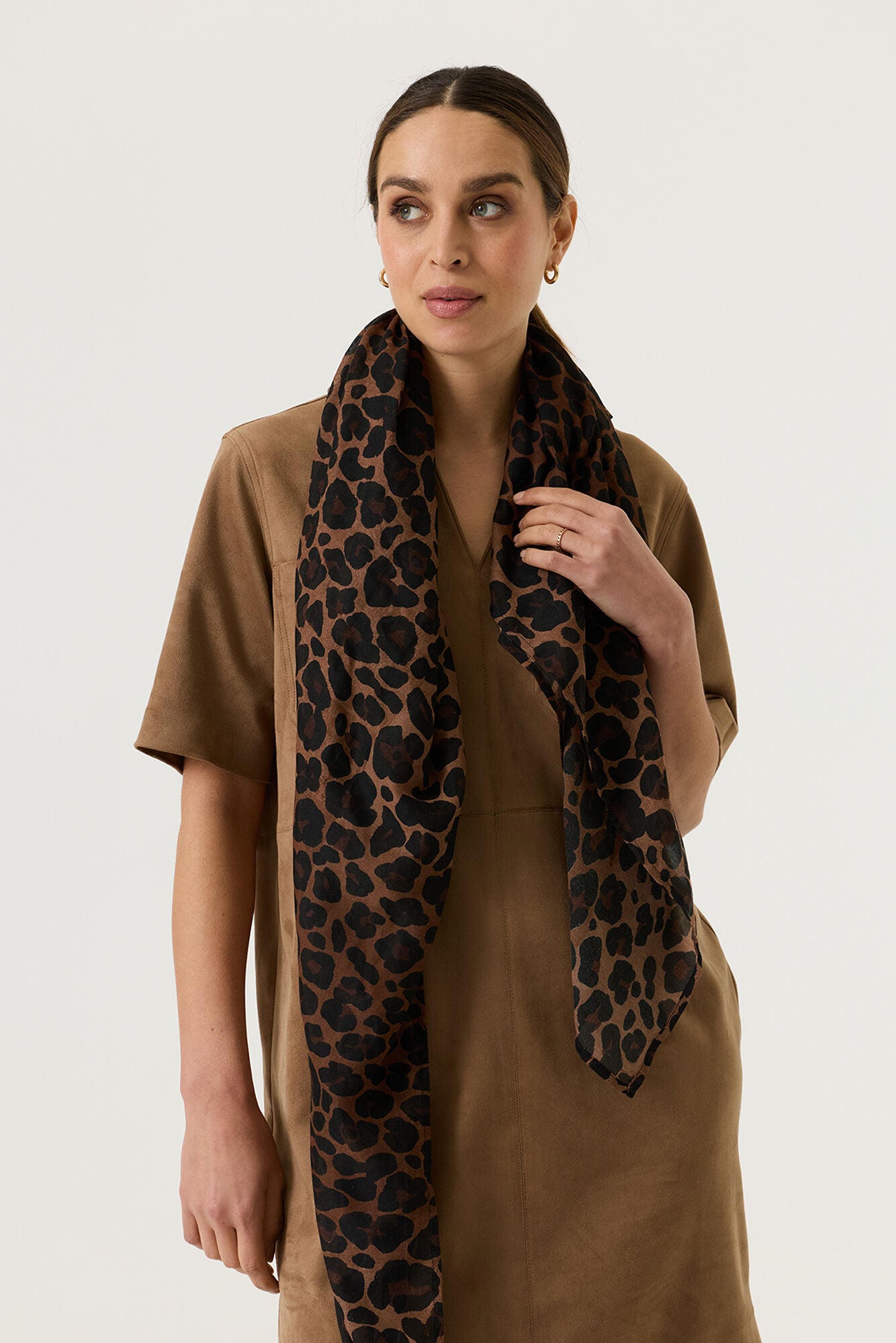 Foulard à motif léopard