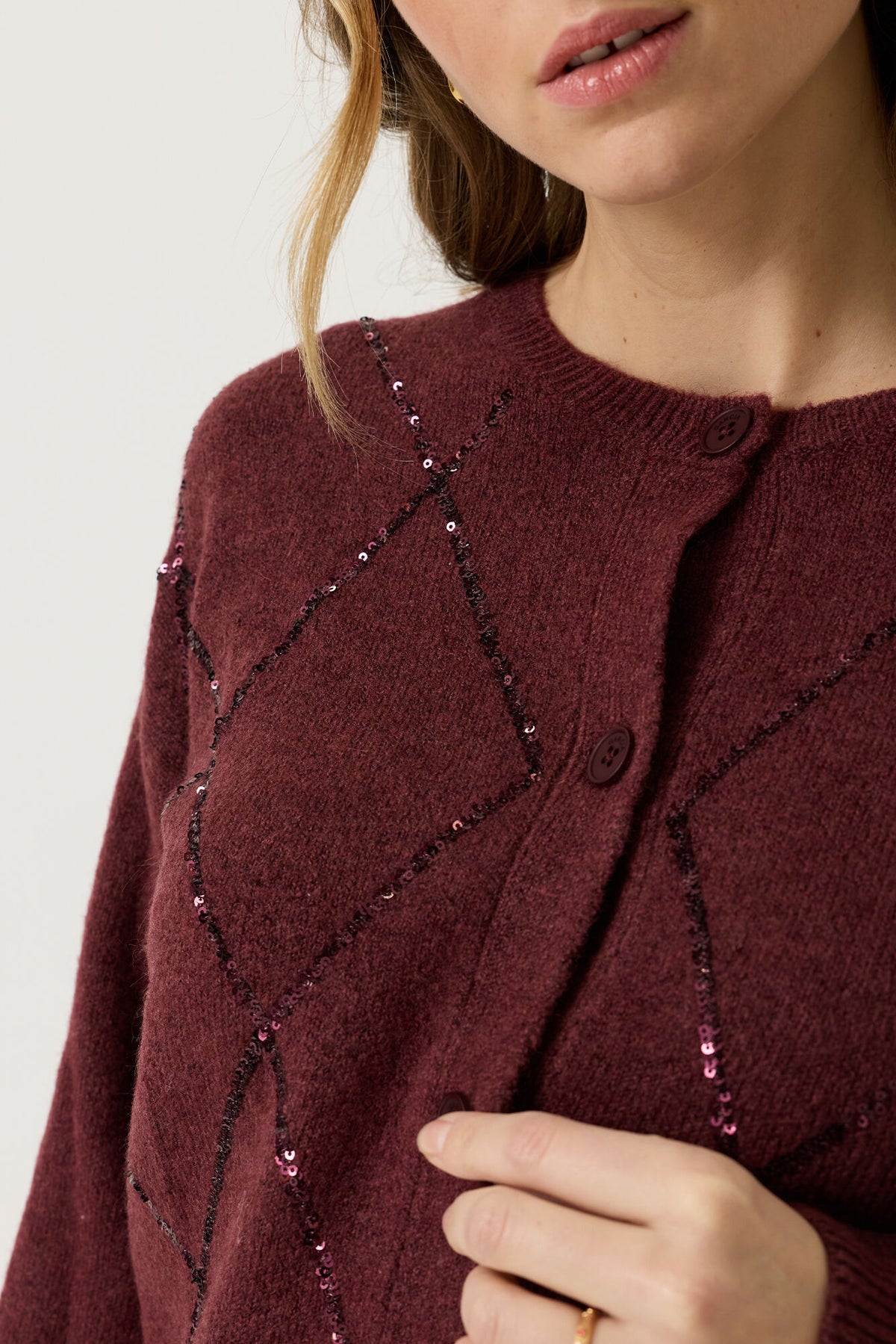 Cardigan bordeaux à losanges scintillants
