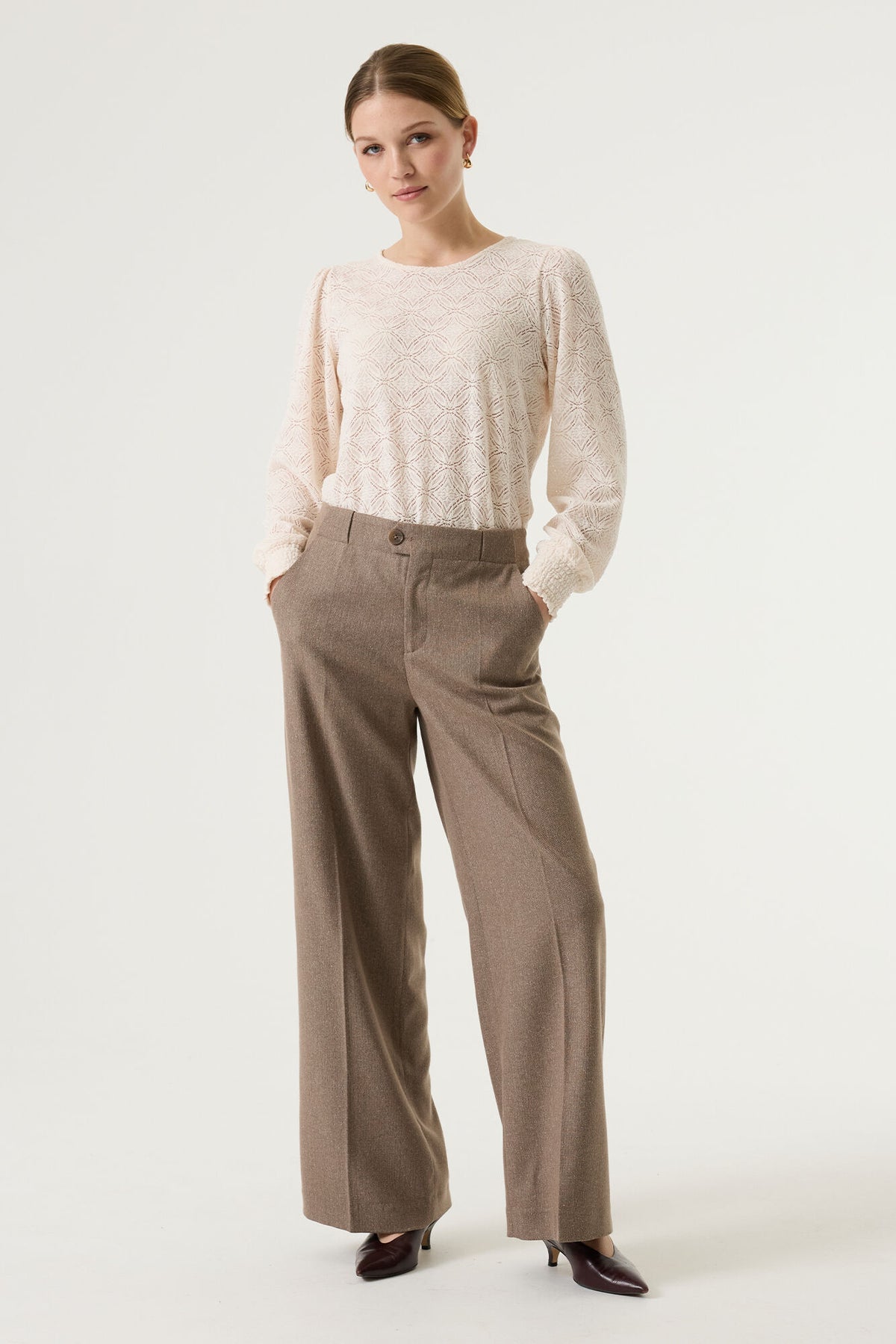 Pantalon taupe à jambes larges