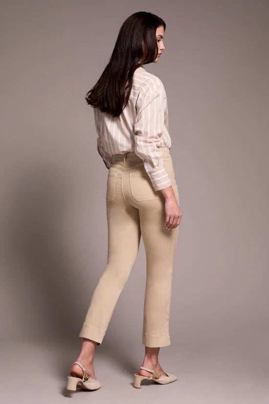 Pantalon, détail côté de jambe, pull on, à la cheville